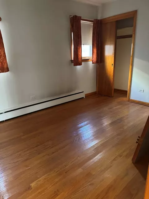 5601 N Mango Ave, Chicago, IL 60630 photo 10
