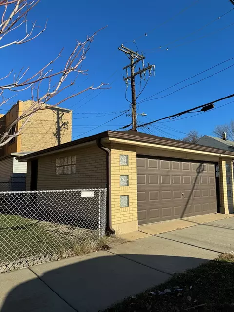5601 N Mango Ave, Chicago, IL 60630 photo 15