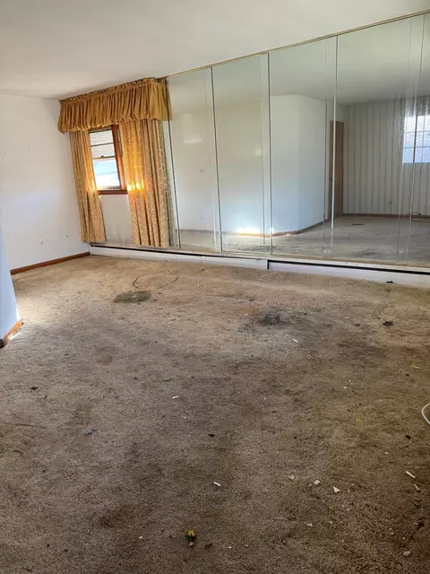 5601 N Mango Ave, Chicago, IL 60630 photo 3