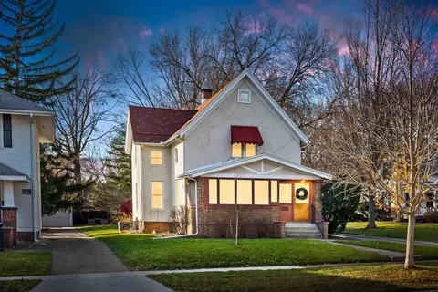 603 N School St, Normal, IL 61761