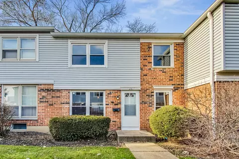 4094 Quincy Ct, Streamwood, IL 60107