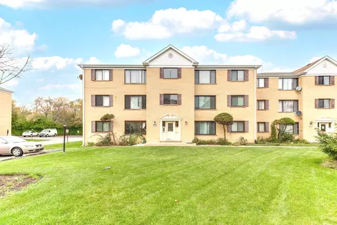 9360 Hamilton Ct #C, Des Plaines, IL 60016