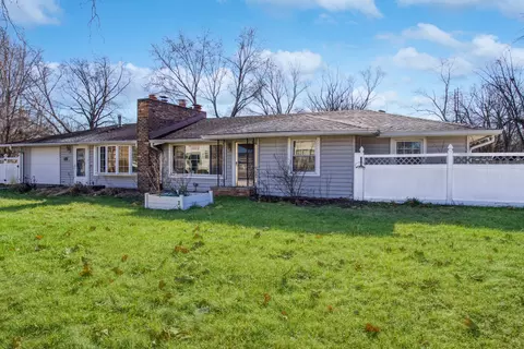 406 W 35th St, Steger, IL 60475