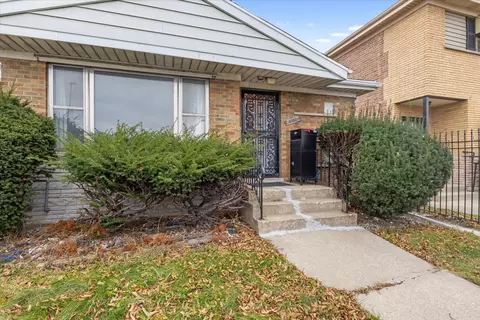 8053 S State St, Chicago, IL 60619