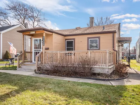 2613 W 98th Pl, Evergreen Park, IL 60805