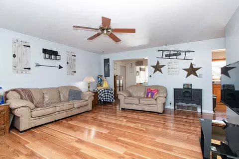 817 Sheridan Rd, Normal, IL 61761 photo 2