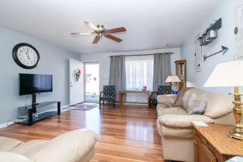 817 Sheridan Rd, Normal, IL 61761 photo 4