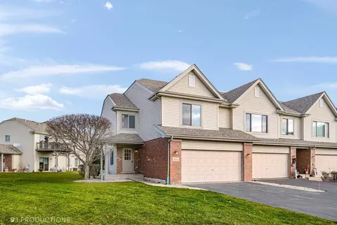 8233 W Chestnut Ct, Frankfort, IL 60423