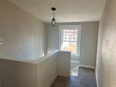 521 E Center St, Freeport, IL 61032 photo 14