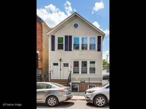 1371 W Crystal St #E, Chicago, IL 60642