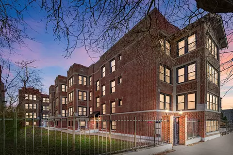 4557 S Michigan Ave #2, Chicago, IL 60653