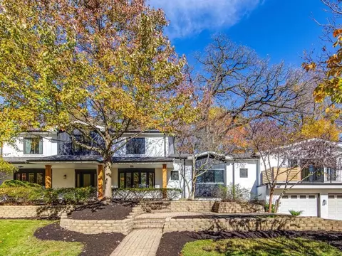 953 Anne Rd, Naperville, IL 60540