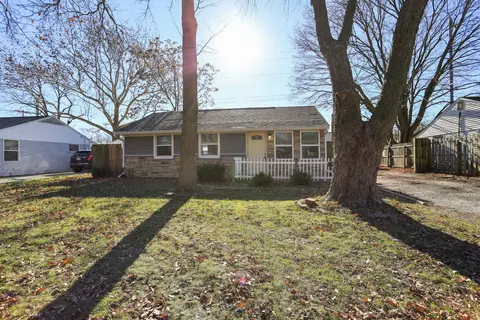 1303 Joanne Ln, Champaign, IL 61821