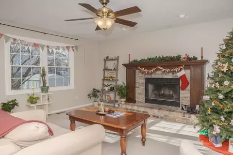 2807 Polo Rd, Bloomington, IL 61704 photo 15