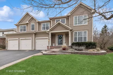 413 Cyprus Cir, Lake Villa, IL 60046