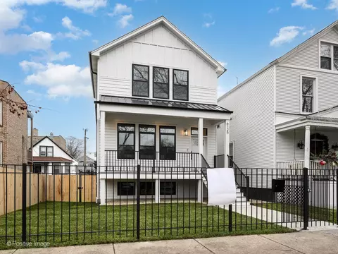 6125 N Hermitage Ave, Chicago, IL 60660