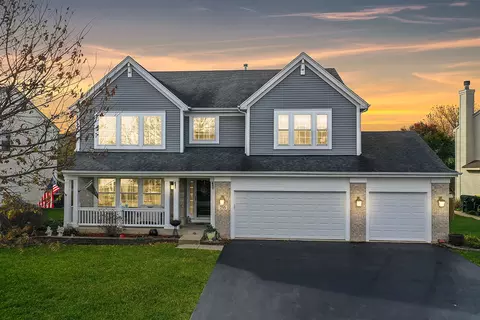 755 Woodfern Dr, Pingree Grove, IL 60140