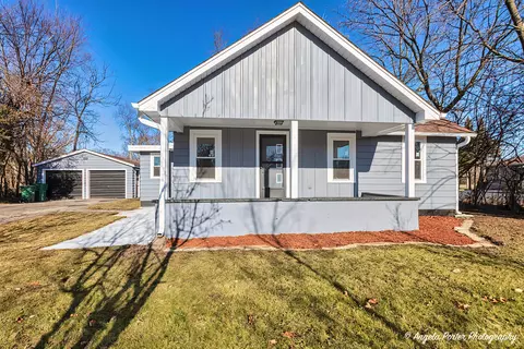3350 W Crescent Ave, Waukegan, IL 60085