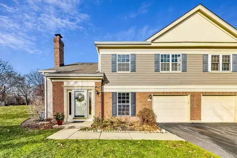 212 Still Water Ct #10-1, Palatine, IL 60067