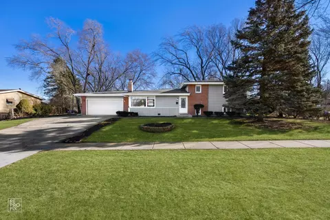 1201 N Wheeling Rd, Mount Prospect, IL 60056