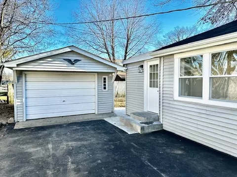 309 Washington St, Ingleside, IL 60041 photo 3