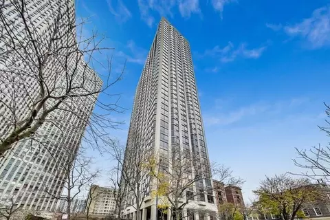 2650 N Lakeview Ave #4108, Chicago, IL 60614