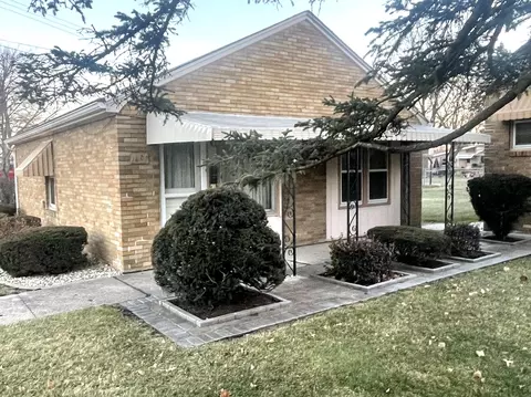 205 Roosevelt Rd, Lasalle, IL 61301