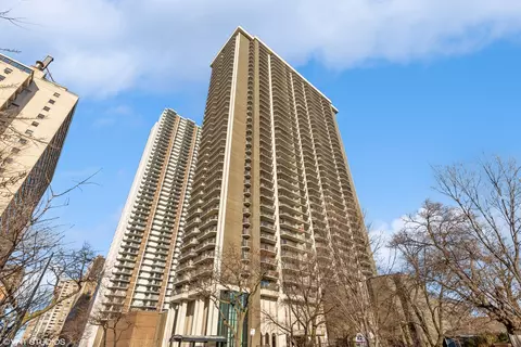 6007 N Sheridan Rd #8K, Chicago, IL 60660
