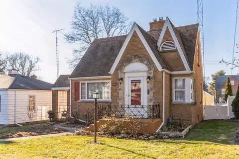 953 S Myrtle Ave, Kankakee, IL 60901