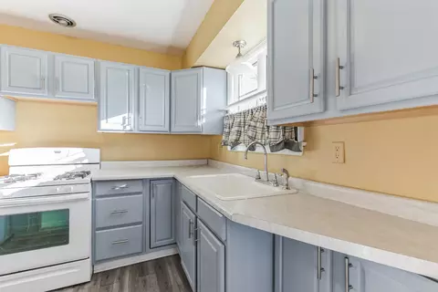 953 S Myrtle Ave, Kankakee, IL 60901 photo 13