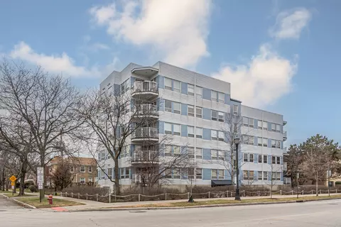 128 Asbury Ave #102, Evanston, IL 60202