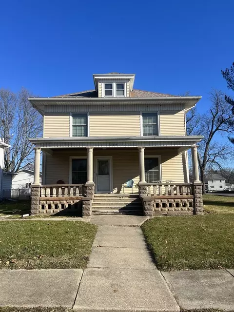 304 12th Ave, Sterling, IL 61081