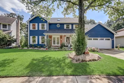 1144 Dickens Ave, Naperville, IL 60563