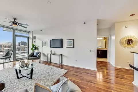 123 S Green St #1010B, Chicago, IL 60607 photo 6