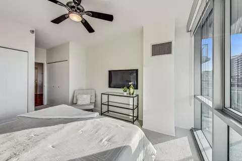 123 S Green St #1010B, Chicago, IL 60607 photo 12