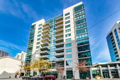 123 S Green St #1010B, Chicago, IL 60607
