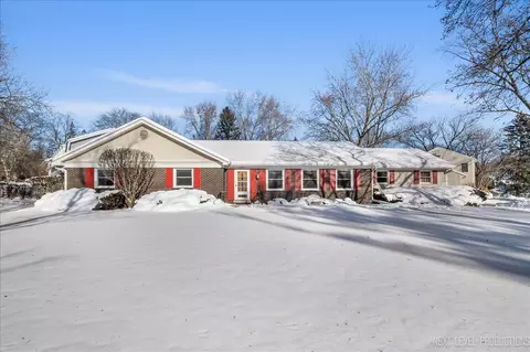 6 S335 Concord Rd, Naperville, IL 60540