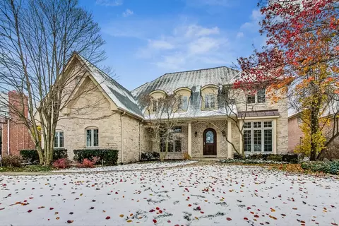 4 Andrew Ct, Burr Ridge, IL 60527