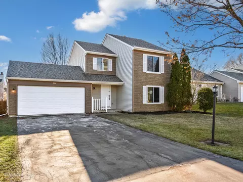 244 Iris Dr, Streamwood, IL 60107