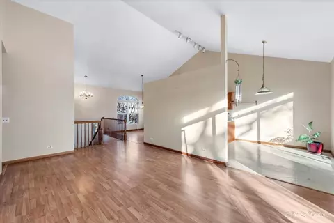 1840 Riverwood Dr, Algonquin, IL 60102 photo 2