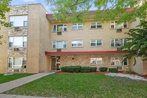 415 S Maple Ave #403, Oak Park, IL 60302