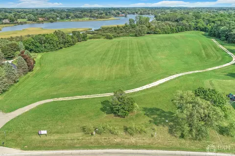 2900 N Riverside Dr, Johnsburg, IL 60051