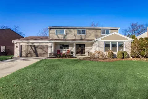 3832 Charles Dr, Northbrook, IL 60062