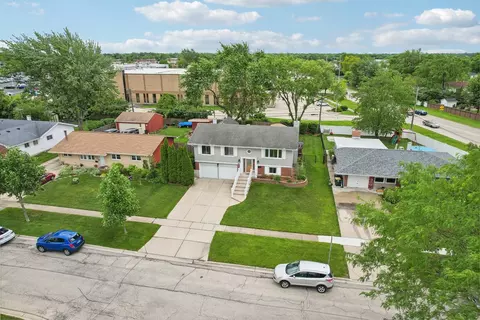 View/Area - 785 Cambridge Ln, Hoffman Estates, IL 60169 photo 1 of 5