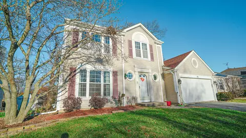 36 Jefferson Ln, Streamwood, IL 60107