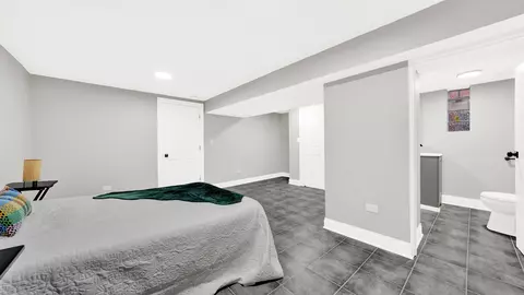 641 E 89th St, Chicago, IL 60619 photo 24
