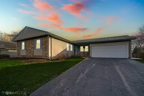 15 Portsmouth Ct, Schaumburg, IL 60194