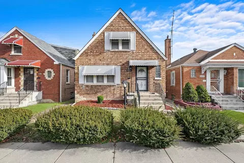 10425 S Calumet Ave, Chicago, IL 60628