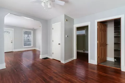 407 12 E Locust St, Bloomington, IL 61701 photo 9