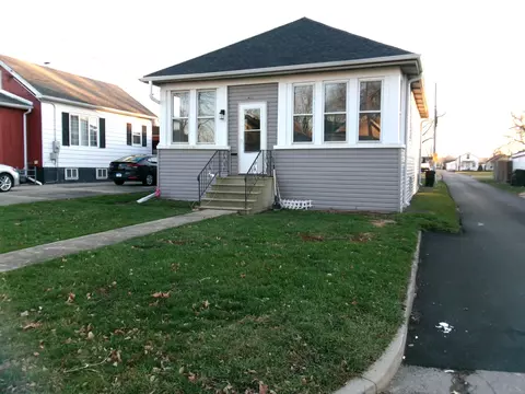 411 W Superior St, Ottawa, IL 61350